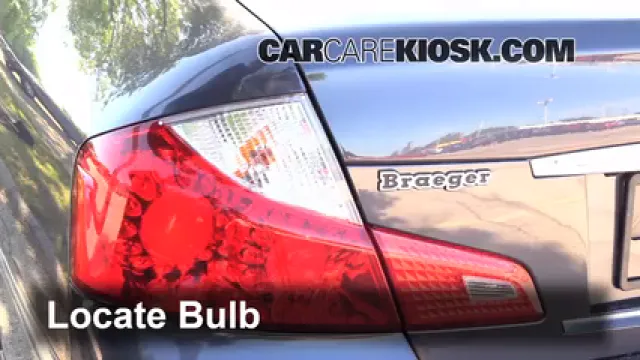 2008 Infiniti M35 X 3.5L V6 Éclairage Feux de marche arrière (remplacer une ampoule)